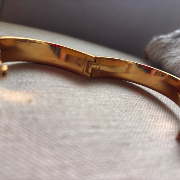 Hermés Clic H Bracelet - Picture 3 of 9
